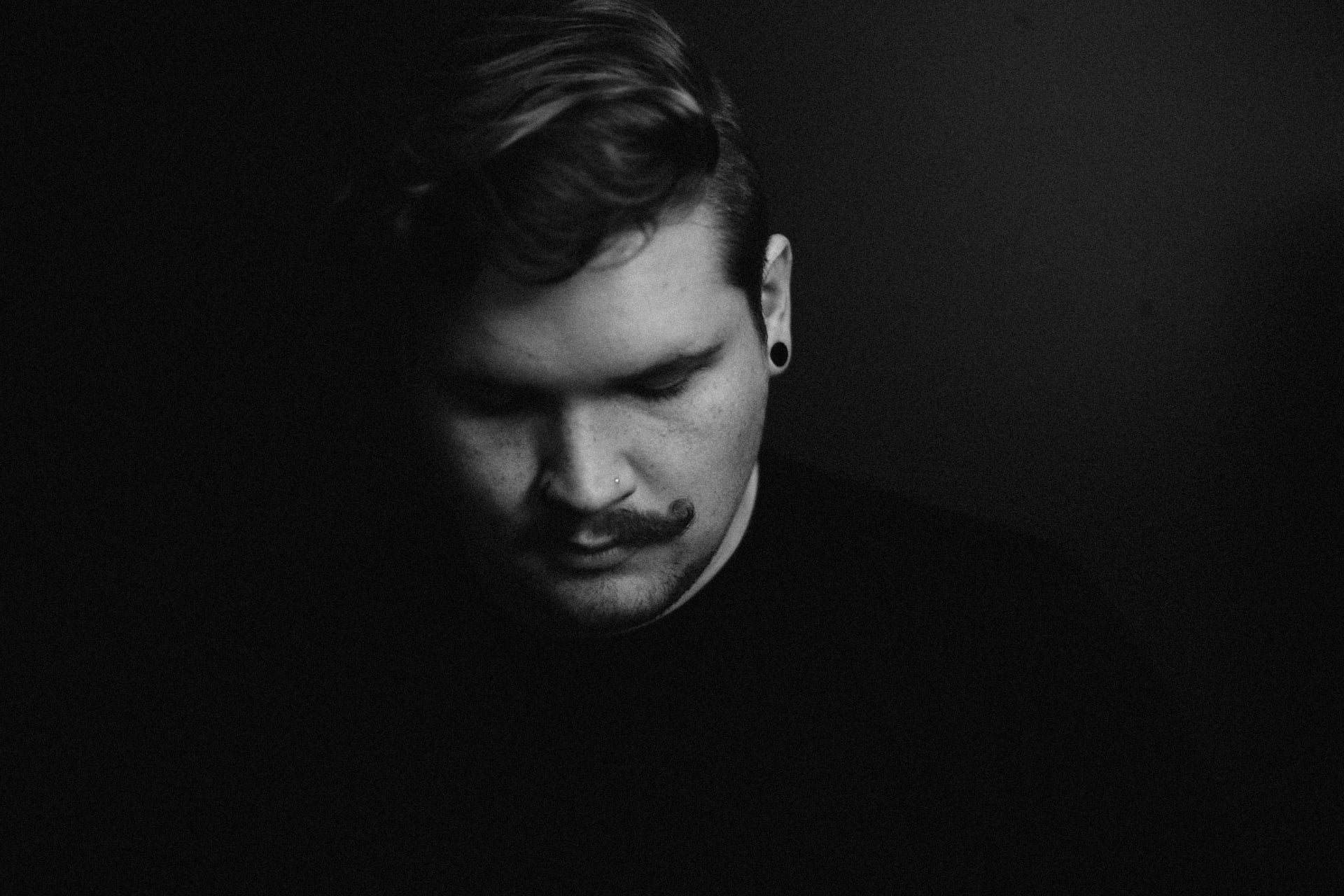 How To Grow A Handlebar Mustache - Beard Gains